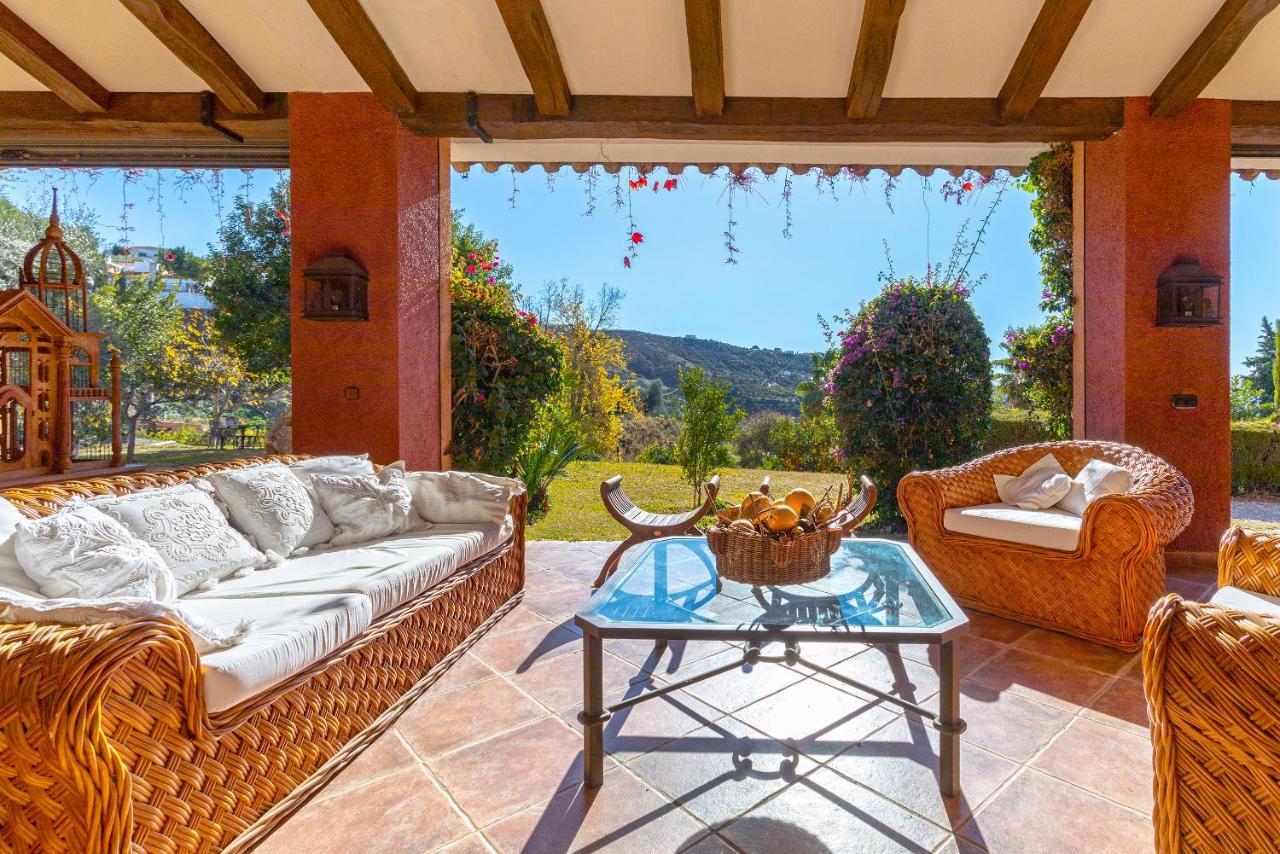 Casa Flores con Piscina interior climatizada Alcaucín Exterior foto
