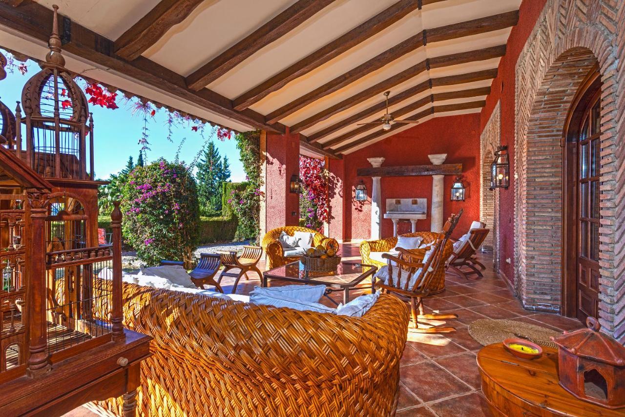 Casa Flores con Piscina interior climatizada Alcaucín Exterior foto