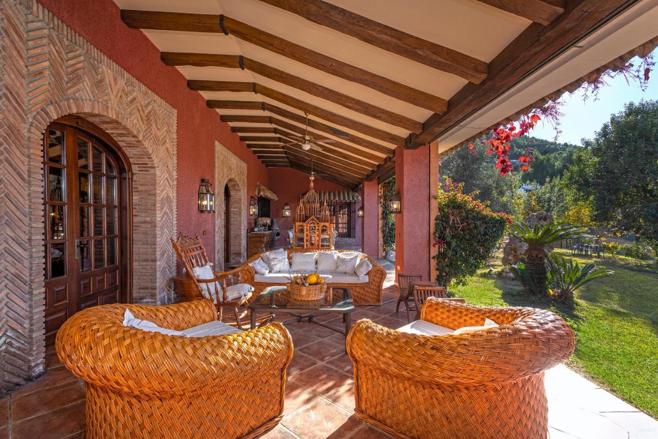 Casa Flores con Piscina interior climatizada Alcaucín Exterior foto