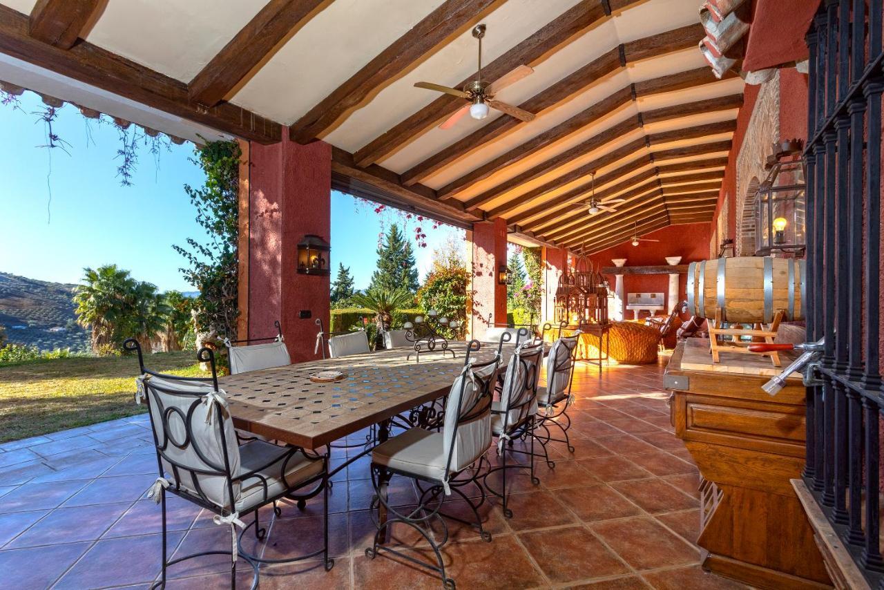 Casa Flores con Piscina interior climatizada Alcaucín Exterior foto