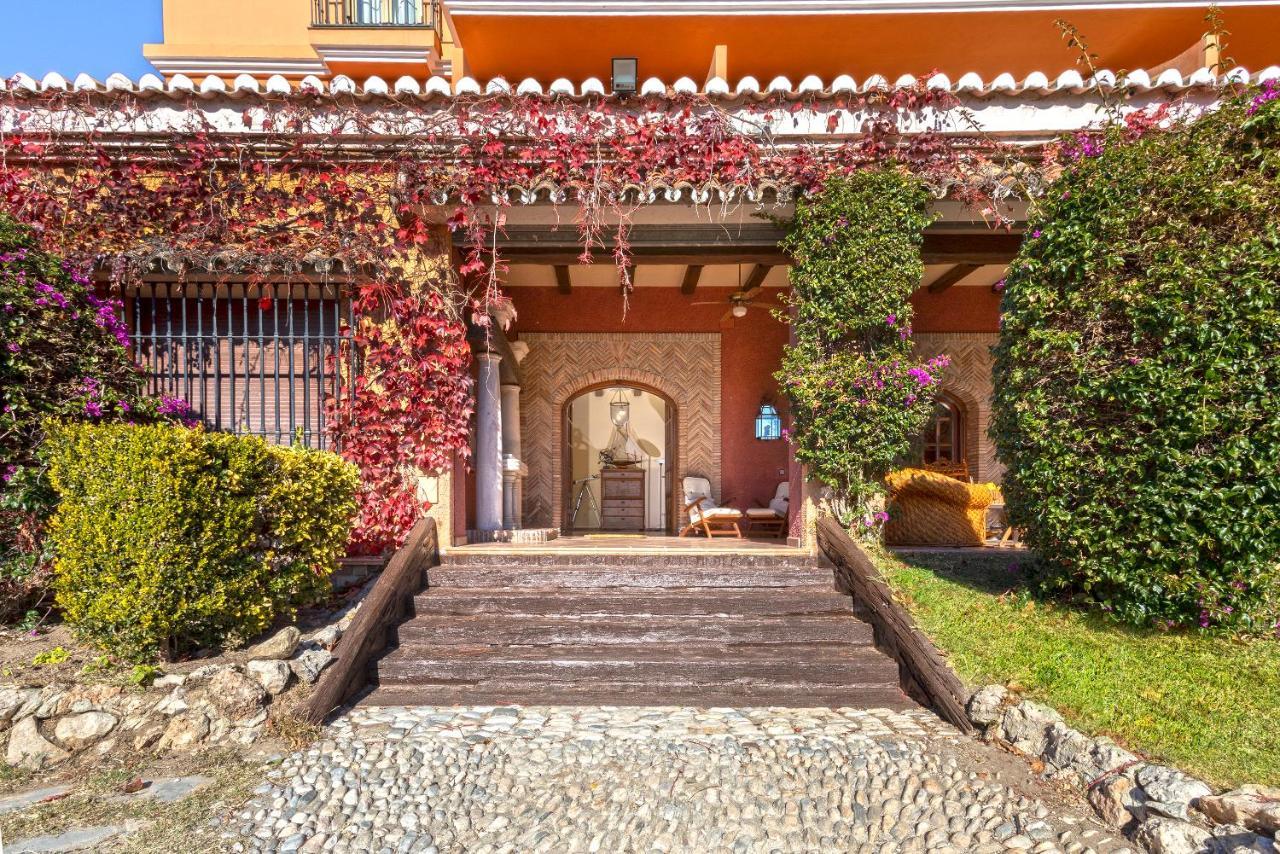 Casa Flores con Piscina interior climatizada Alcaucín Exterior foto