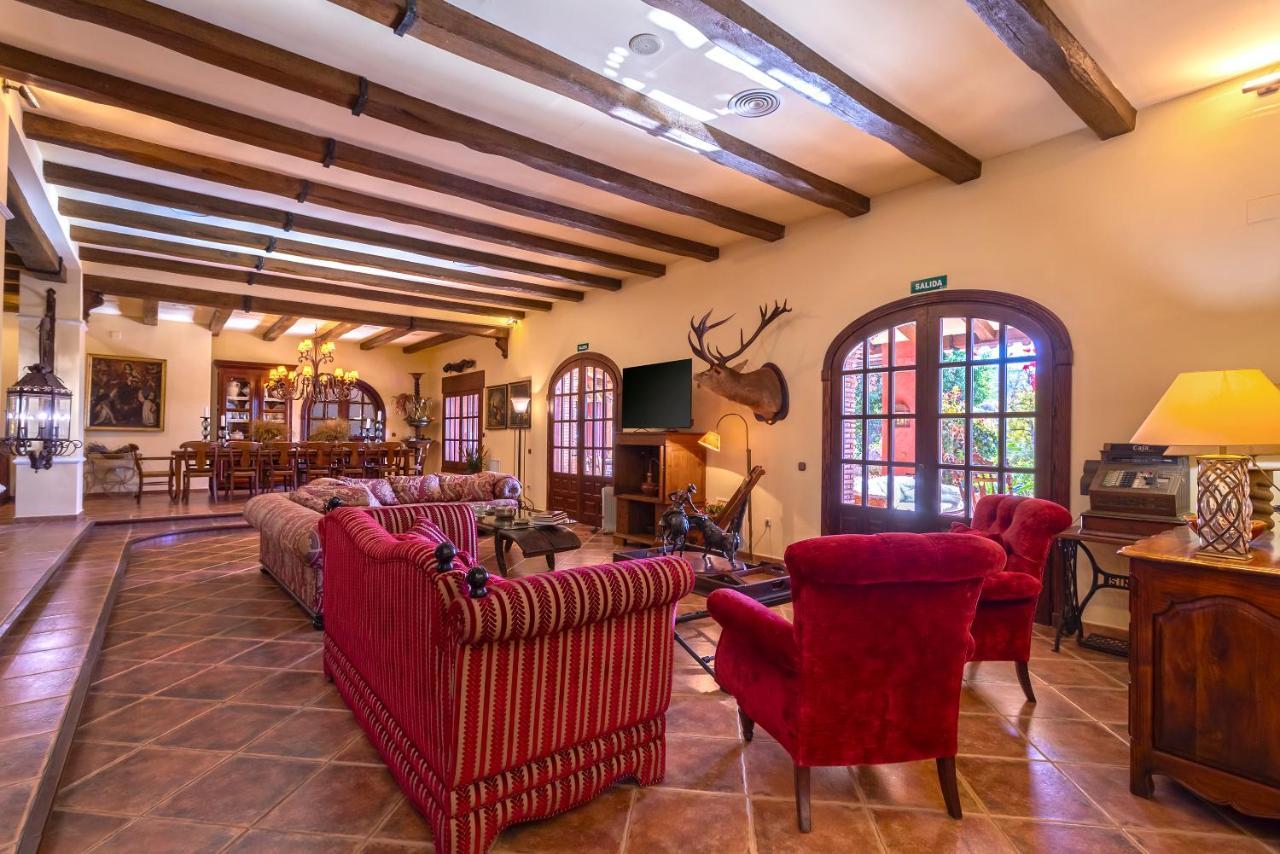 Casa Flores con Piscina interior climatizada Alcaucín Exterior foto