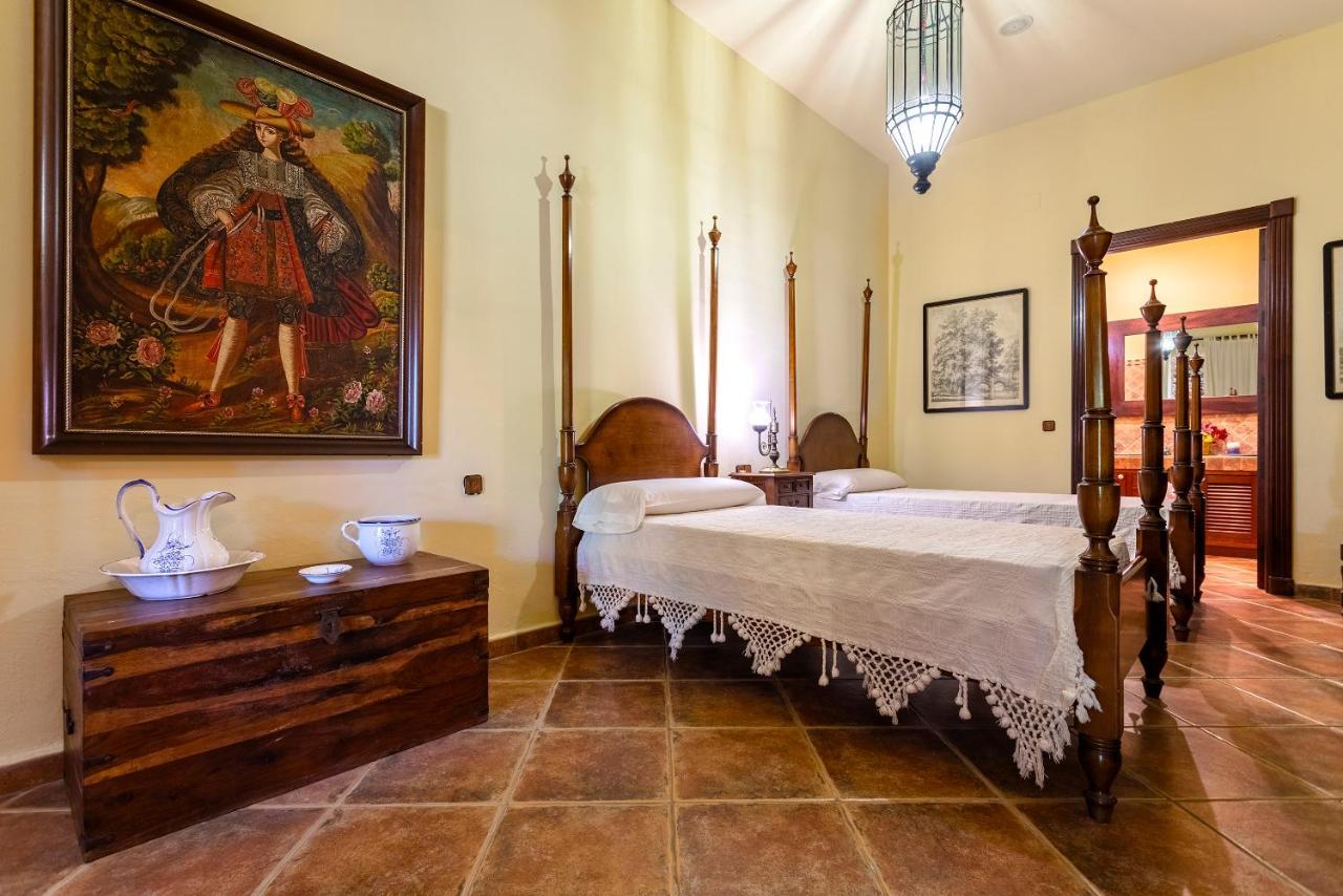 Casa Flores con Piscina interior climatizada Alcaucín Exterior foto