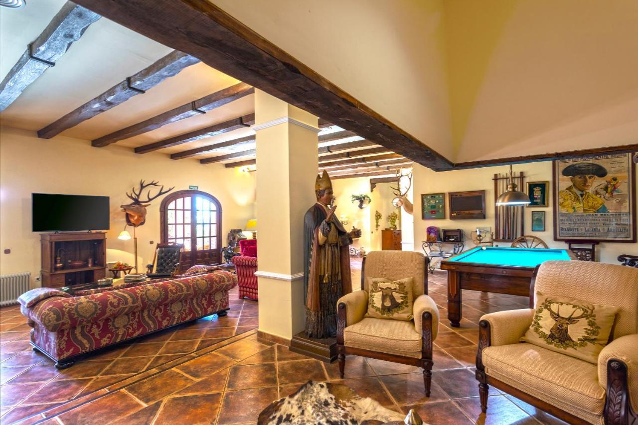 Casa Flores con Piscina interior climatizada Alcaucín Exterior foto