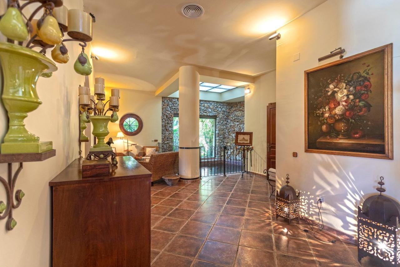 Casa Flores con Piscina interior climatizada Alcaucín Exterior foto