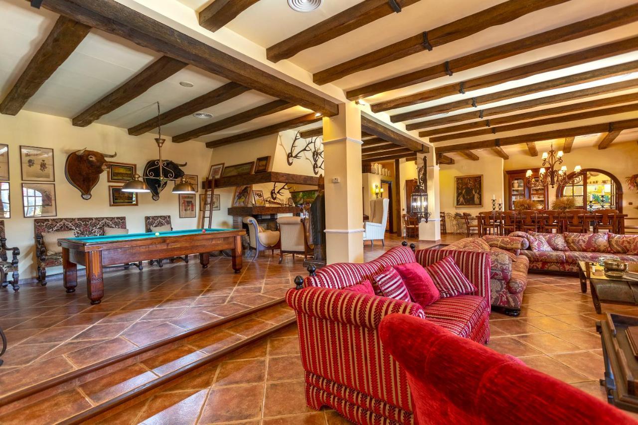 Casa Flores con Piscina interior climatizada Alcaucín Exterior foto